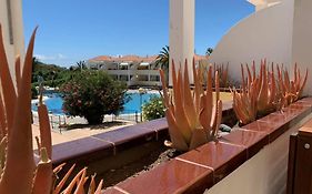 Monis Apartment mit Pool